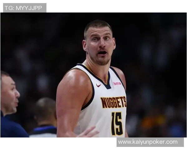 约基奇半场表现亮眼5投4中斩获10分3篮板6助攻三分球命中率高达667